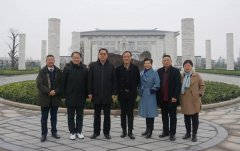 中殡协会长和浙江省民政厅省殡协领导考察尊时凯龙