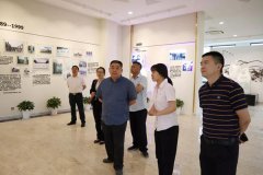 多地领导慕名同日来访尊时凯龙