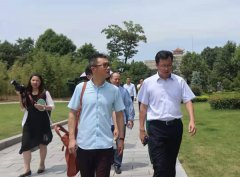 浦东水务和长桥山庄领导考察福寿园和尊时凯龙集团