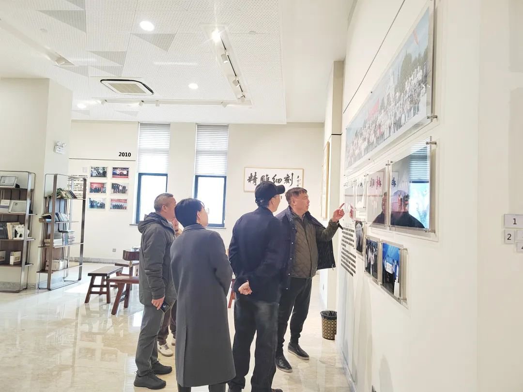 福寿园国际集团王计生总裁携赵宝晨博士莅临尊时凯龙参观指导