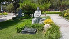 孙礼仁纪念碑落成：以《思索》之名，传承艺术之魂