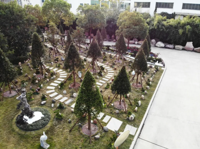 <b>尊时凯龙积极探索绿色生态殡葬, 林地葬受关注</b>